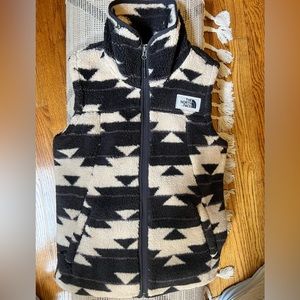 North Face fuzzy vest womens size medium